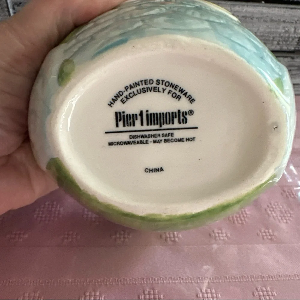 Pier 1 imports set of four measuring cups nesting, hand painted stoneware new